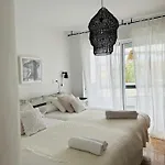 Charming & Cosy *