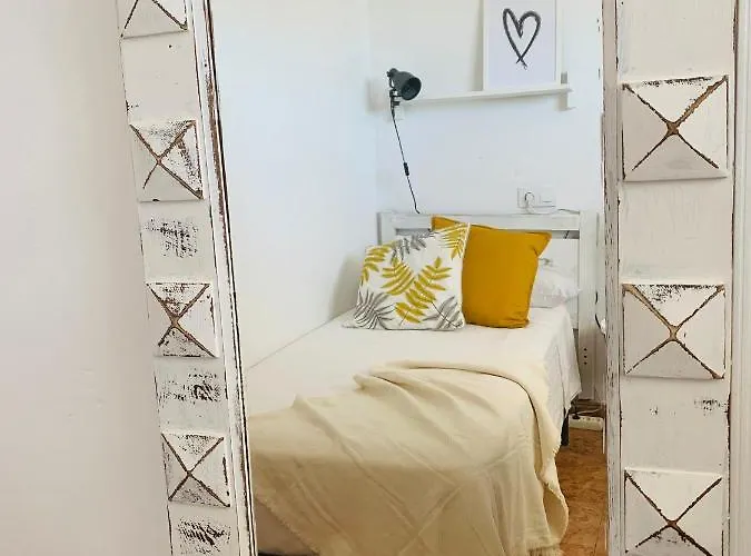 Lägenhet Charming & Cosy *