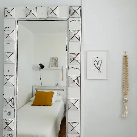 דירה Charming & Cosy
