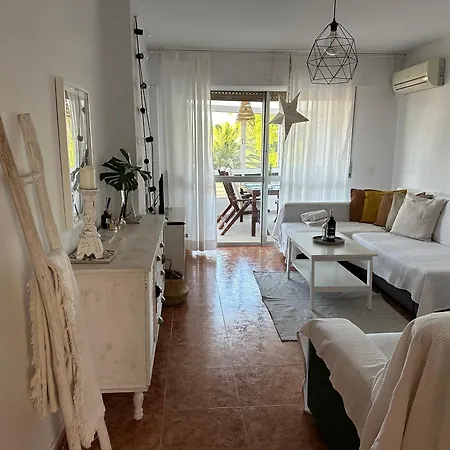 Charming & Cosy דירה