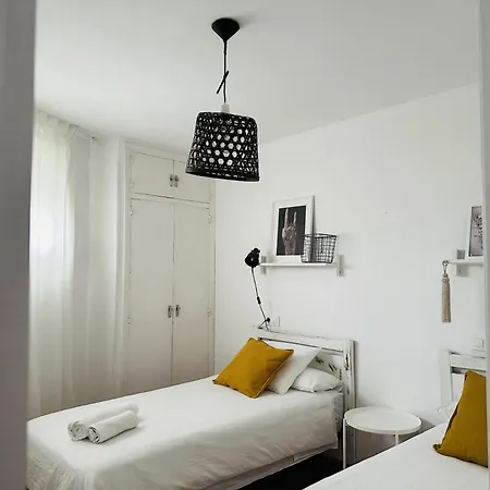 Charming & Cosy דירה
