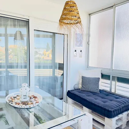 Charming & Cosy *