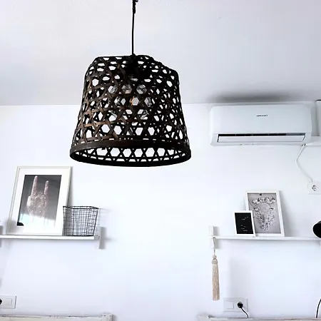 דירה Charming & Cosy